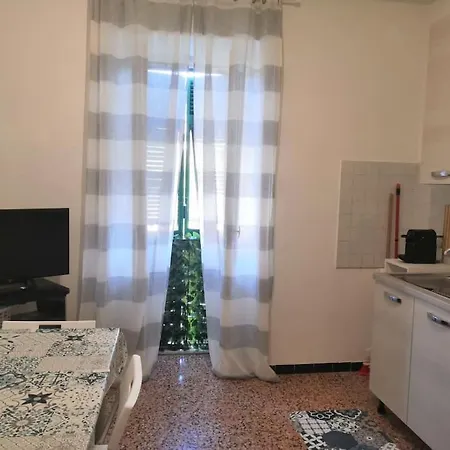 Lo Scorcio Sul Porto * פורטו סנטו סטפנו